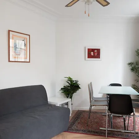 Very Bright In 17th District Apartment *