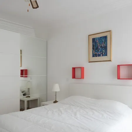 Very Bright In 17th District Apartment Paris